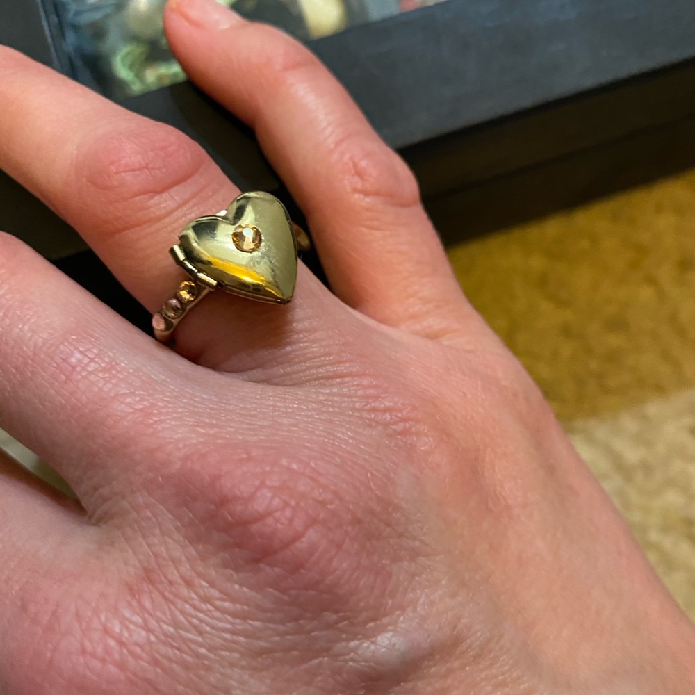 Brass Heart Locket Rings - Picture 2 of 8